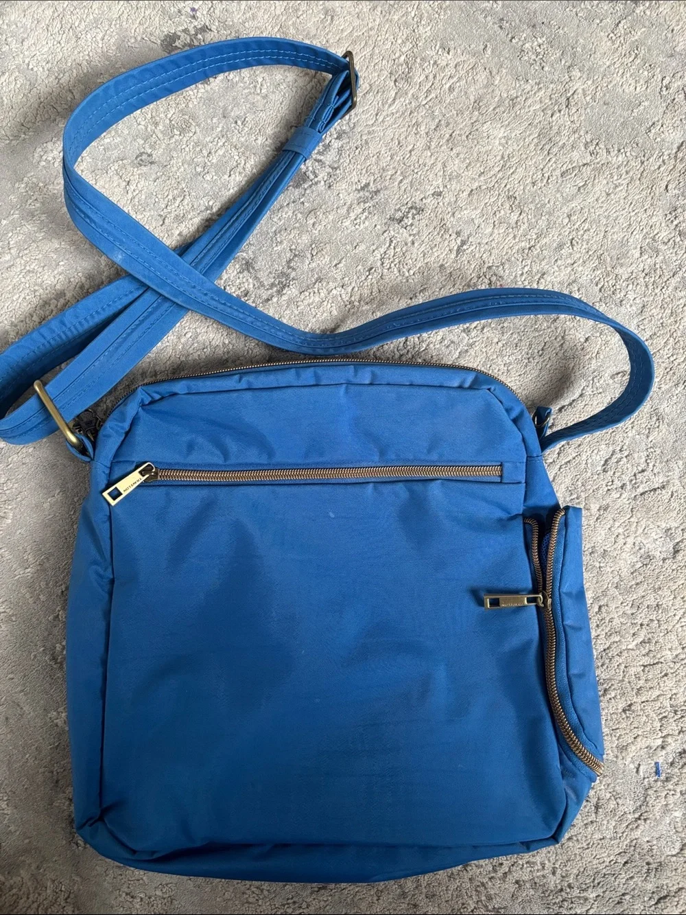 Travelon Bright Blue Crossbody Messenger Bag for Men